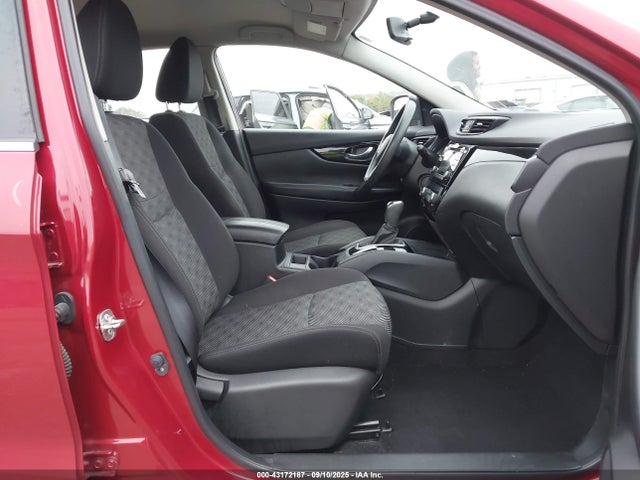 JN1BJ1CR9JW294103 Nissan 2018