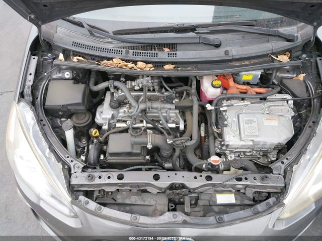 JTDKDTB38F1109041 Toyota 1nz-fxe+1lm
