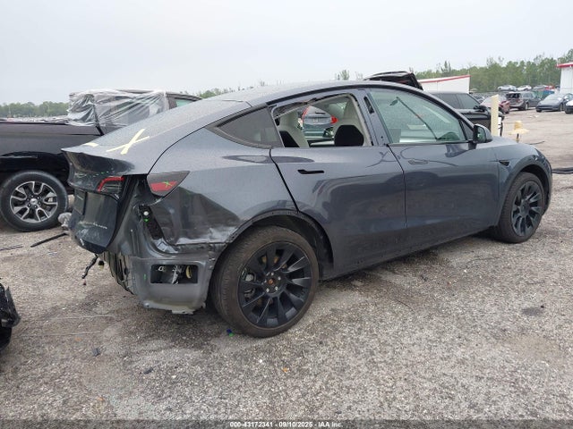 2023 TESLA MODEL Y 7SAYGDEE8PA198641 Photo 3