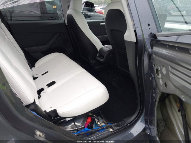 2023 TESLA MODEL Y 7SAYGDEE8PA198641 Photo 7