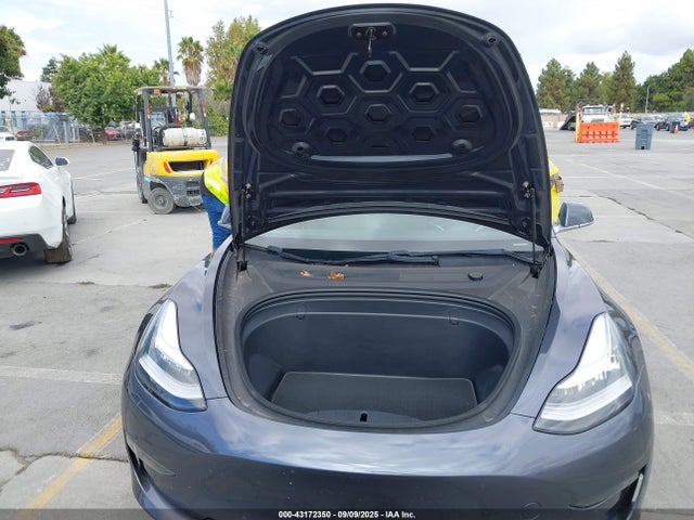 2018 TESLA MODEL 3 5YJ3E1EB7JF132836 Photo 9