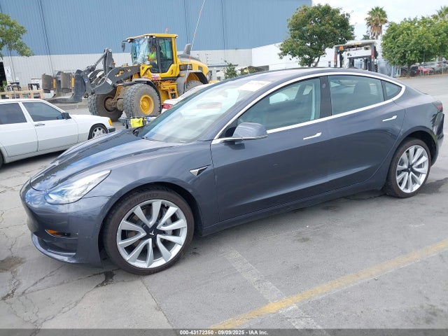 2018 TESLA MODEL 3 5YJ3E1EB7JF132836 Photo 1