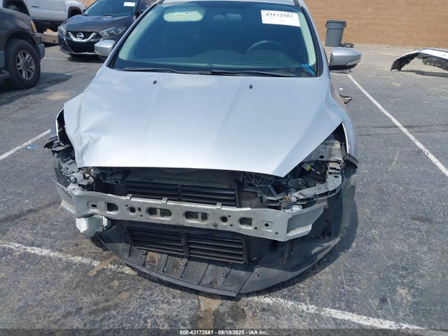 1FADP3K24FL244728 Ford 2015