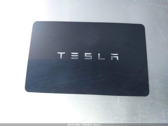 2021 TESLA MODEL Y 5YJYGDEE2MF270641 Photo 10