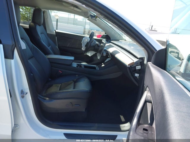 2021 TESLA MODEL Y 5YJYGDEE2MF270641 Photo 4