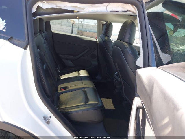 2021 TESLA MODEL Y 5YJYGDEE2MF270641 Photo 7
