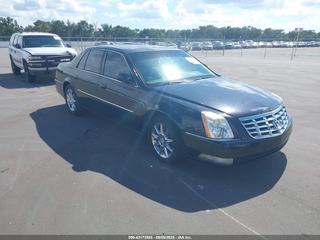 2011 CADILLAC DTS 1G6KD5E68BU102720 Photo 0