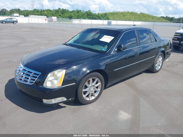 2011 CADILLAC DTS 1G6KD5E68BU102720 Photo 1