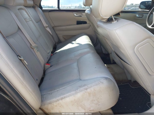 2011 CADILLAC DTS 1G6KD5E68BU102720 Photo 7