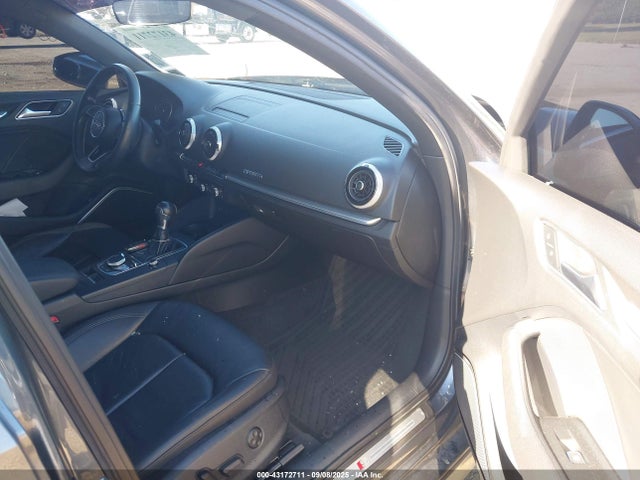 2017 AUDI A3 WAUJ8GFF1H1074242 Photo 4