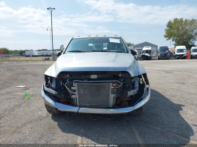 43172730 :رقم المزاد ، 3D73Y3HL4BG558945 vin ، 2011 Ram Ram 3500 Laramie مزاد بيع