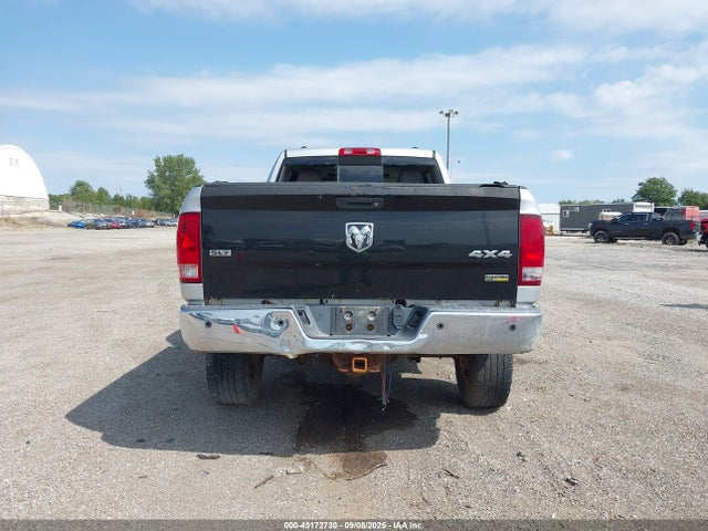 43172730 :رقم المزاد ، 3D73Y3HL4BG558945 vin ، 2011 Ram Ram 3500 Laramie مزاد بيع