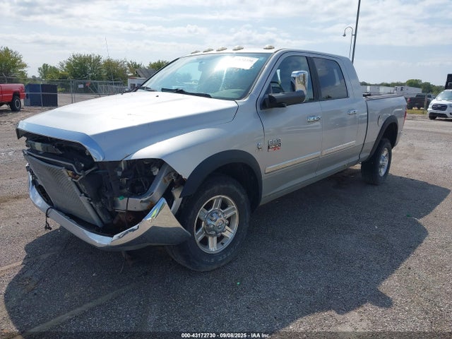 43172730 :رقم المزاد ، 3D73Y3HL4BG558945 vin ، 2011 Ram Ram 3500 Laramie مزاد بيع