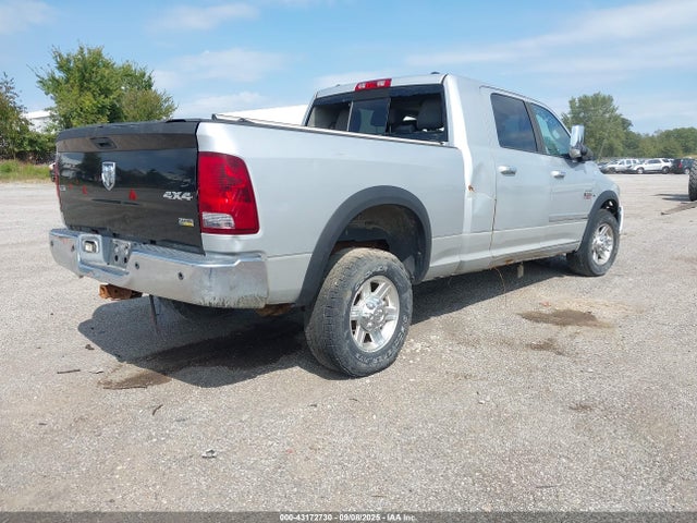 43172730 :رقم المزاد ، 3D73Y3HL4BG558945 vin ، 2011 Ram Ram 3500 Laramie مزاد بيع
