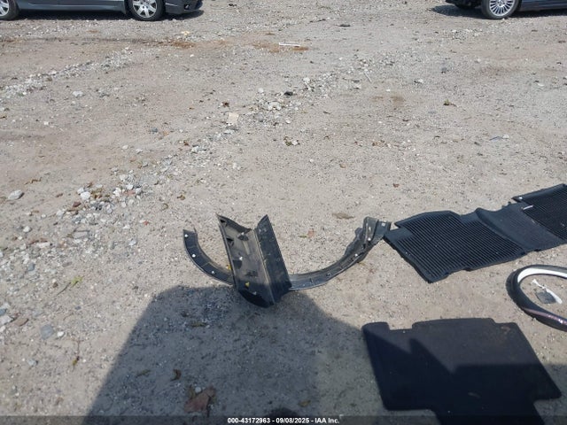 Toyota 2ar-fe 2018 JTMDFREV5JD235450 Image 12