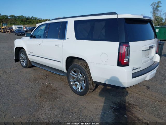 2018 GMC YUKON XL 1GKS2GKC2JR318030 Photo 2