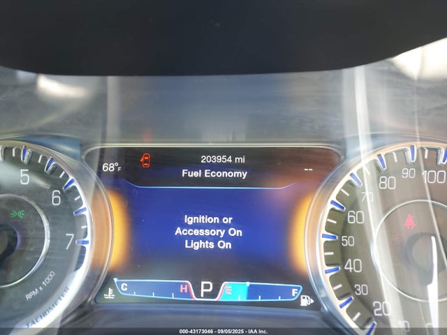 1C3CCCCG7FN501885 Chrysler 200