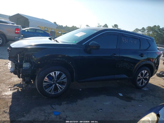 5N1AT3BB1MC792607 Nissan Rogue