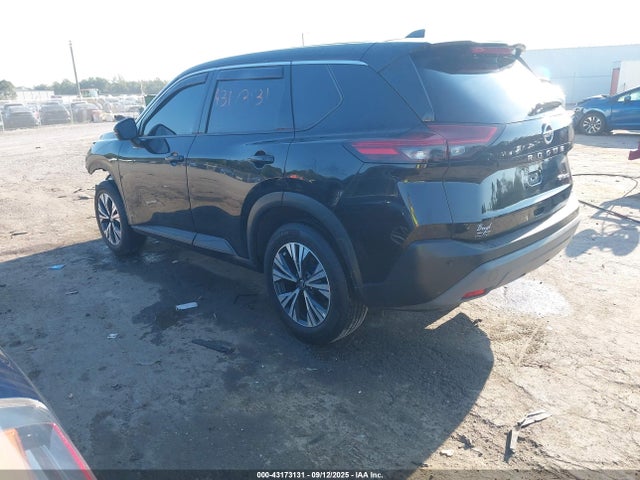 5N1AT3BB1MC792607 Nissan Rogue