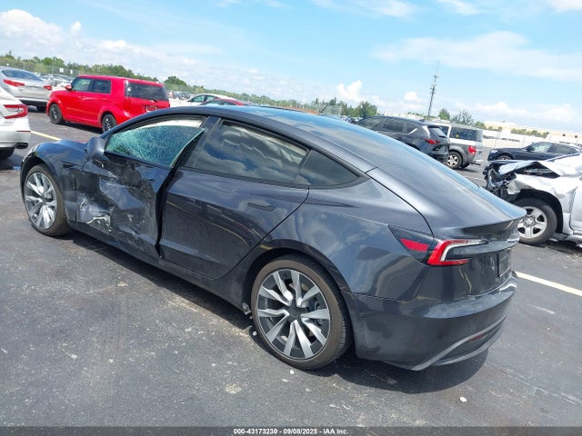 2025 TESLA MODEL 3 5YJ3E1EA2SF942190 Photo 2