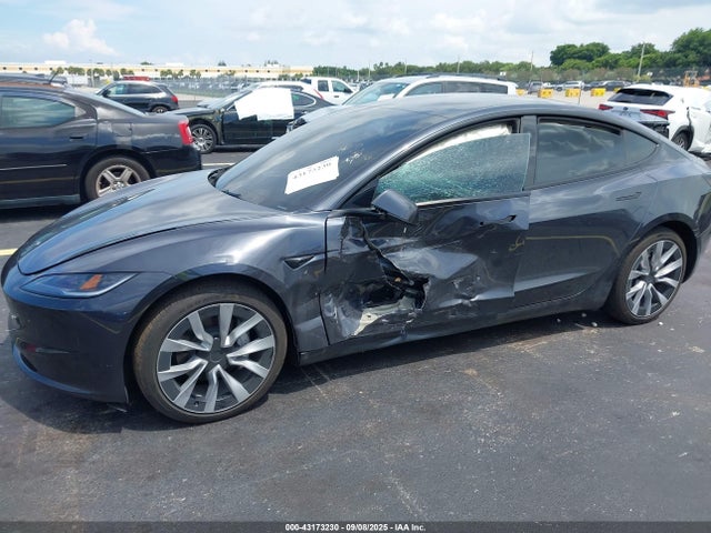 2025 TESLA MODEL 3 5YJ3E1EA2SF942190 Photo 5