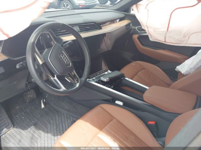 2024 AUDI Q8 E-TRON WA14AAGE9RB023651 Photo 4