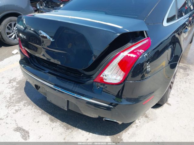 2011 JAGUAR XJ SAJWA2GBXBLV15651 Photo 5