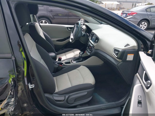 KMHC65LC8JU083195 Hyundai 2018