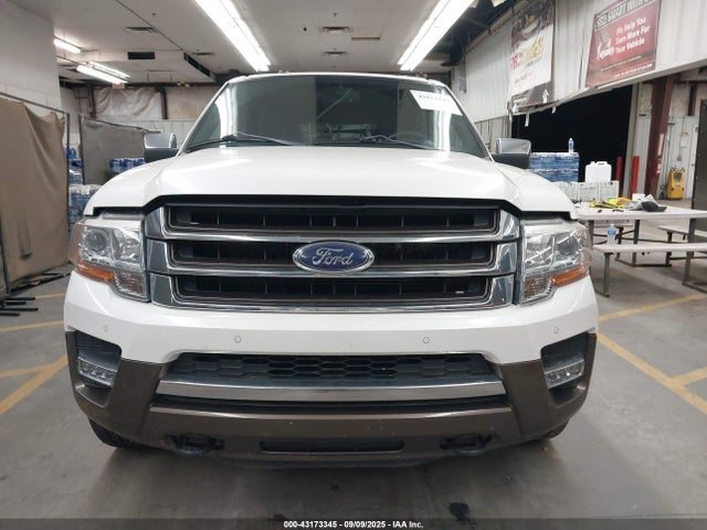 Ford Expedition 2015 1FMJU1JT7FEF43182 Image 12