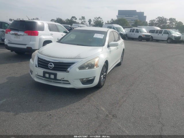 Nissan Altima 2015 1N4AL3APXFC479534 Image 2
