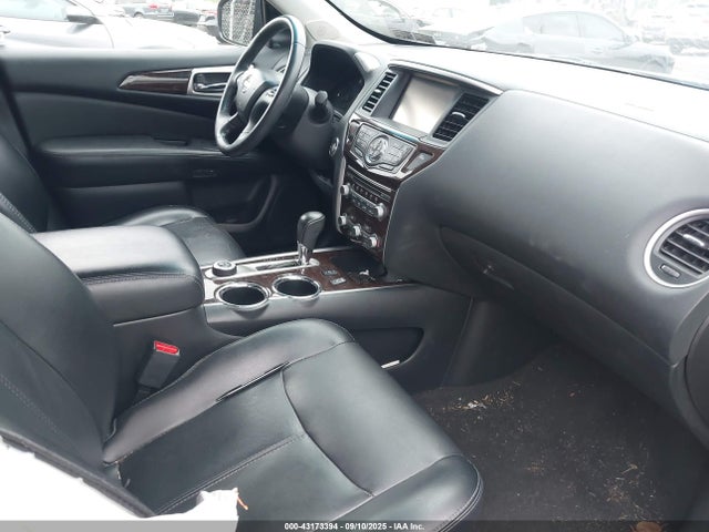 5N1AR2MM0FC616285 Nissan Pathfinder