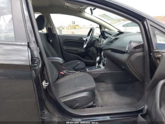 Ford 2015 2015 3FADP4EJXFM208145 Image 5
