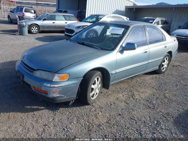 1994 HONDA ACCORD JHMCD5669RC108685 Photo 1