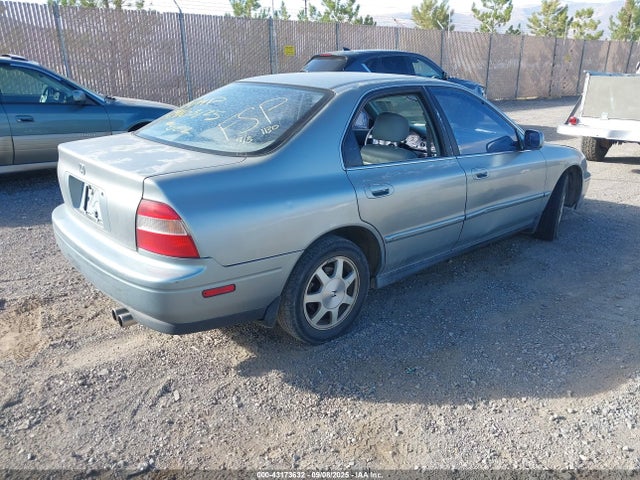 1994 HONDA ACCORD JHMCD5669RC108685 Photo 3