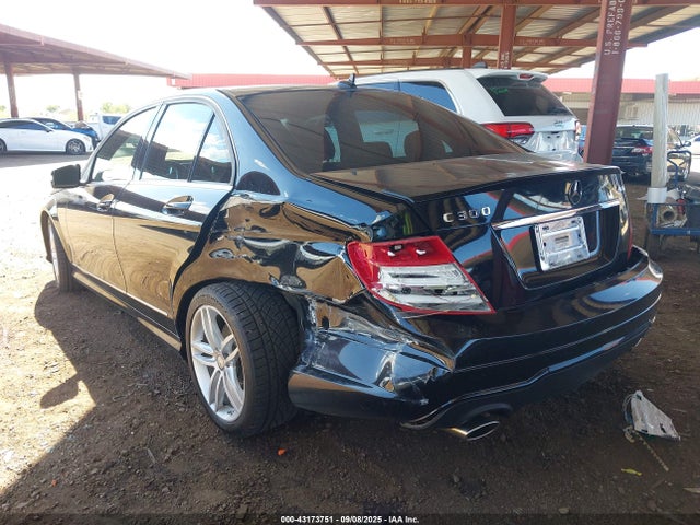 Mercedes-Benz C-Class 2014 WDDGF8AB5EA960269 Image 3