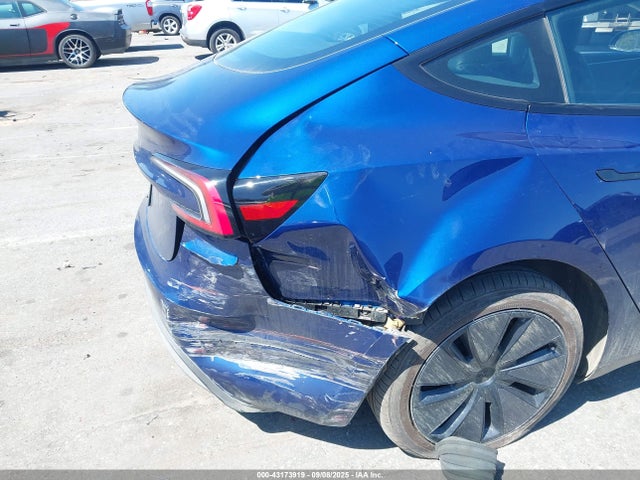 5YJ3E1EA0RF824438 Tesla 2024