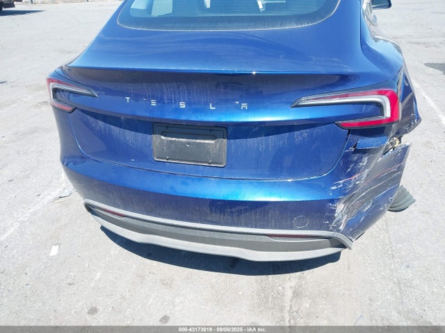5YJ3E1EA0RF824438 Tesla 2024