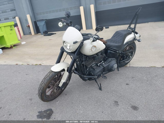 1HD1YWZ19PB030140 Harley-Davidson 117 Balanced