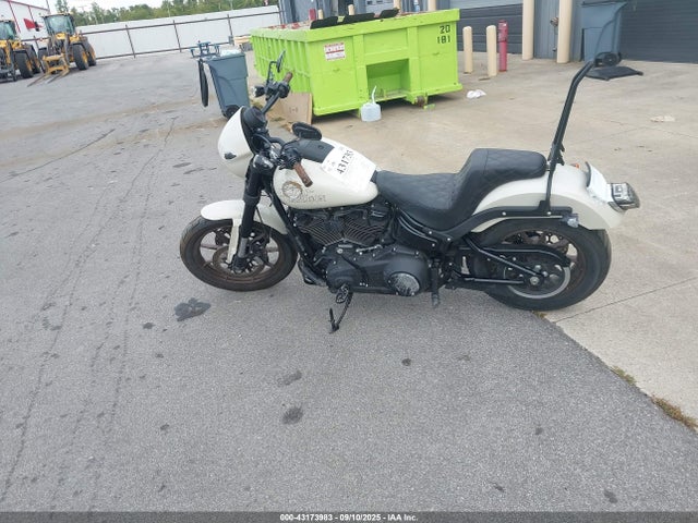 1HD1YWZ19PB030140 Harley-Davidson 117 Balanced