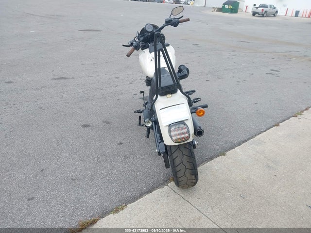 1HD1YWZ19PB030140 Harley-Davidson 117 Balanced