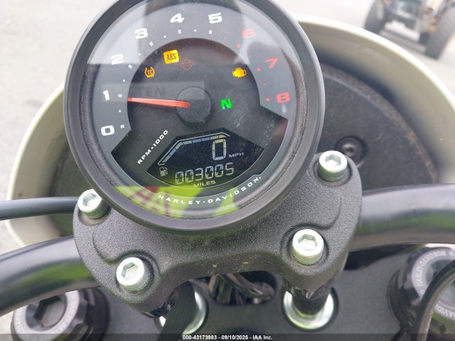 1HD1YWZ19PB030140 Harley-Davidson 117 Balanced