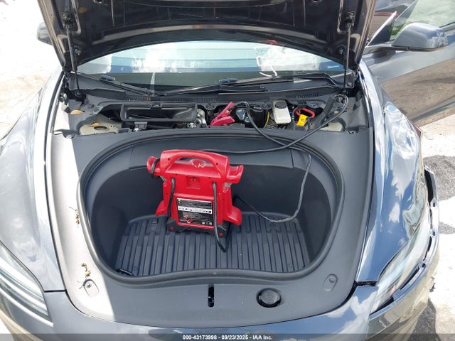 2024 TESLA MODEL 3 5YJ3E1EA3RF768799 Photo 9