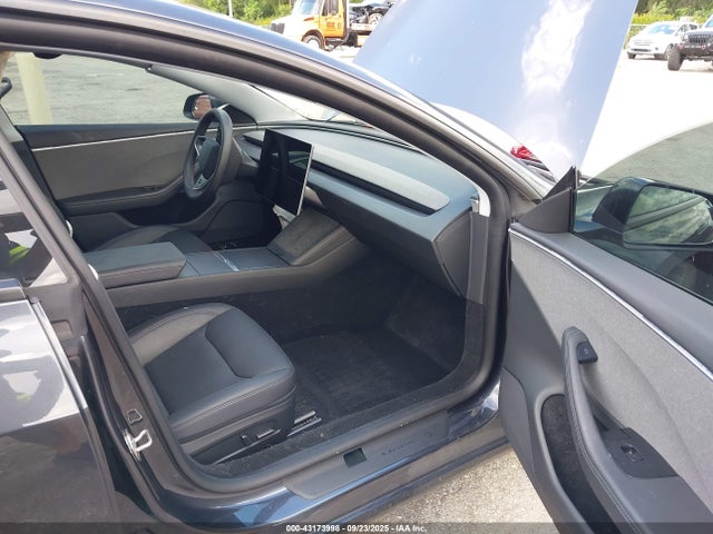 2024 TESLA MODEL 3 5YJ3E1EA3RF768799 Photo 4