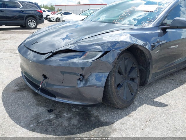 2024 TESLA MODEL 3 5YJ3E1EA3RF768799 Photo 5