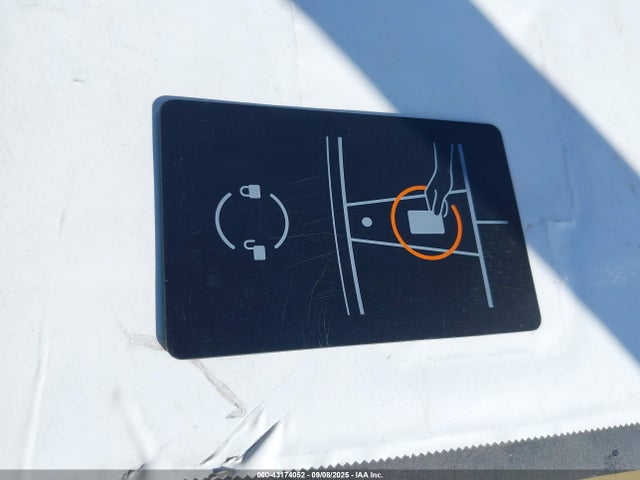 2023 TESLA MODEL Y 7SAYGDEE1PF814019 Photo 10