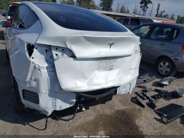 2023 TESLA MODEL Y 7SAYGDEE1PF814019 Photo 5