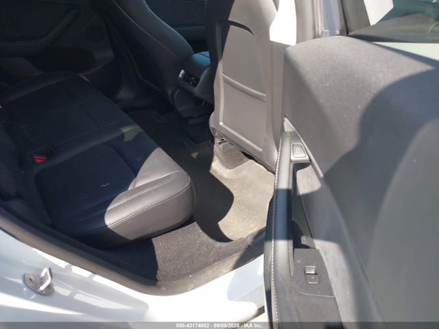 2023 TESLA MODEL Y 7SAYGDEE1PF814019 Photo 7
