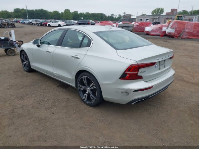 2020 VOLVO S60 7JRA22TL9LG036458 Photo 2