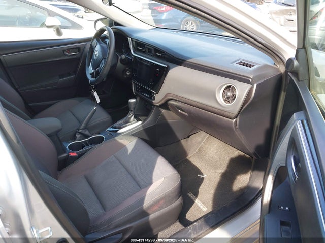Toyota 2zr-fe 2017 2T1BURHE4HC832038 Image 5