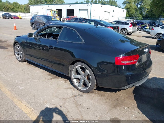 2011 AUDI S5 WAUVVAFR5BA043441 Photo 2